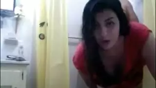نيك من قدام مرآة كبيرة