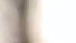 تقول لصديقها انا لوحدي فللبيت هيا نكني
