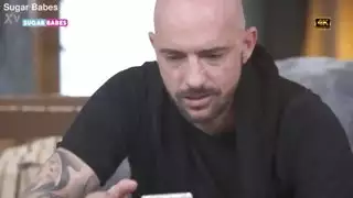 مراهق تركي يأخذ قضيب يوناني صلب في مشهد صريح