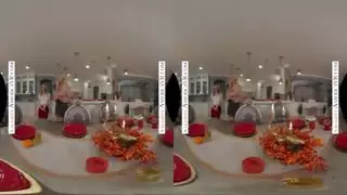 حشوات الأعياد: ديمي هوكس، أليكسيس مالون وراشيل كافالي في مشهد ثالوث صريح