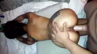 عالقين في شهوة