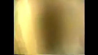 زوجة تمارس الجنس في الحمام بينما زوجها نائم