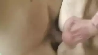 ساكس شابين مع ام