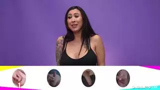 منحرف موهوب يستمني لقضيبه الصلب العملاق