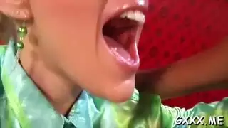 تركيز شرجي لا شيء سوى المؤخرة ووضعية الكلب