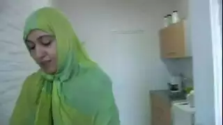 سكس نورهان موظفة الشركه بتقوله هجيبهم