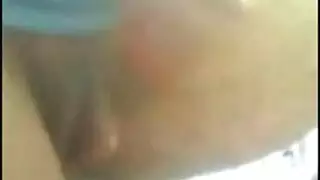 فتاة صغيرة تُهيمن عليها في جنس قاسي