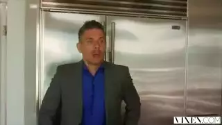 وجه مارس الجنس وجه جذاب
