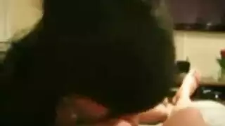 أداء نجم البورن: كس سوناكشي سينها يستقبل عدة قذفات