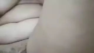 مغربية تصور لصاحبها