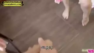 الاخ يساعد اخته في تنزيل الشهوه اخته الكبير