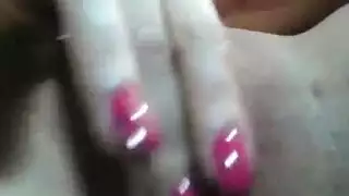واحد ينكها وهي تقفز عليه