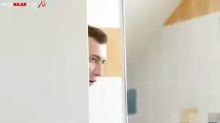 شاب يصور بنت محجبه ويهددها بابوها وينيكها