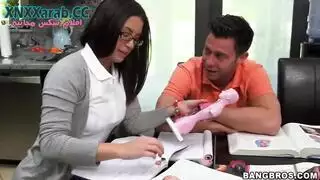 ينيك زميلته بالهنا