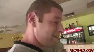 زبي يبهر صديقتي التي اعجبها و رضعته و لعبت به و سخنتني