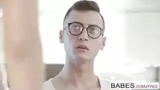 مثييات في ثونغ في اختراق مزدوج حميمي
