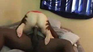 زوج مدمن علي السكس وزوجة تعالج الامر