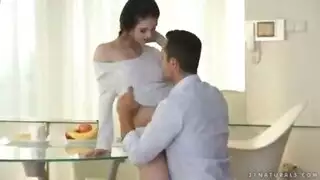فيديو إكس إكس إكس: من مص الأثداء الكبيرة إلى لحس الفتحات وركوب الزبر