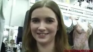 علاقة زوجة السرية مع رجل أسود جيد التجهيز
