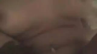حارسات مسنات يخترقن شابًا بشكل مزدوج