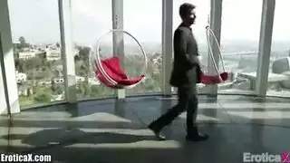 مقطع إباحي جامح: ينكها بعنف بوضعيات متعددة