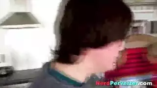 شاب قضب شديد الرتفع القضيب