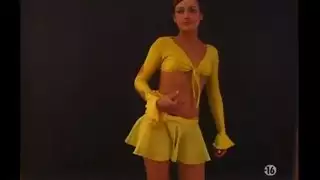 إدخال اشياء قاسيه بالزب