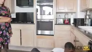 سكس سباك القميص الاحمر