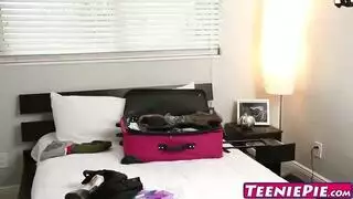 إباحية مجانية: لقاء مثلية في الحمام مع تصوير خفي