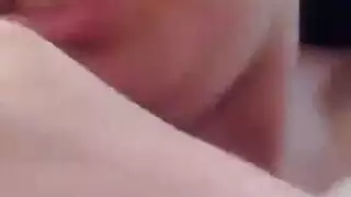 الفتيات البريئات يفقدن عذريتهن