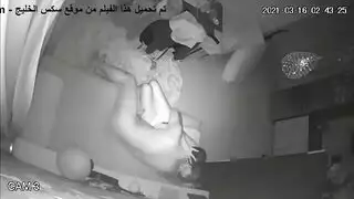 زوجة وقحة تتوسل للقضيب بعد فتح ساقيها على مصراعيهما