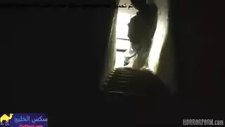 عفريتة إباحية تعبد الزب بفمها ثم تنك بقوة