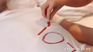 زب نائم وكومته وفوتته بكسهه ماخلته يحس بيهه
