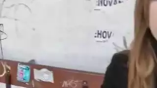 ‫المال يتكلم في الأدغال: فيلم إباحي لثلاثية مراهقات‬