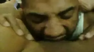 راجل يمص كس الست جامد وبجنون