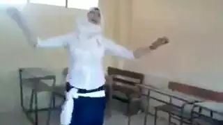 طالبة مع بعض سحاق