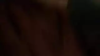 ربة منزل يائسة تأخذ قضيبًا لدين زوجها