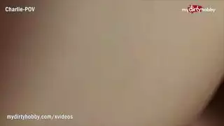 زوجة تدعك زب زوجها بالسر امام عائلته حتى يأخدها الى المطبخ و يعاقبها بنيكة جامدة