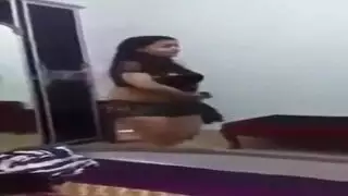 محبوبه لبسه كمامه