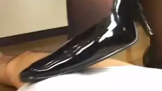 اهيج على زوجة صديقي في الفندق