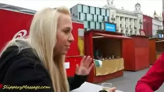 مشاهد جنس فموي عميق خشن مع اختناق