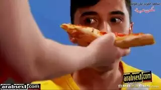 سكس شاب ينيك صديقة امه