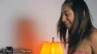 بعص وفرك كس صاحبتها