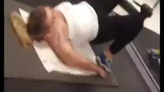 نادي رياضي الثدي ضخمة ربه منزل
