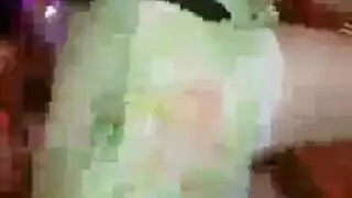 سكسي بلباس في شارعفي لكس