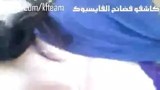 بخكاكي في الشارع الجانبي: خيال عربي مع سائل منوي وقبلات