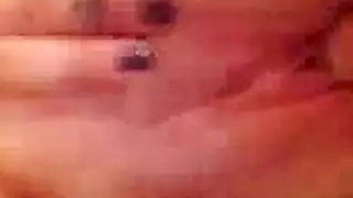 البلووندية الممتلئة تتعرض للهيمنة والدباغة من قبل سيدها