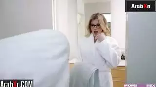 الابن يشاهد امه تنيك من صحبو الزنجي