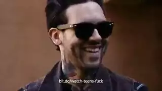 المشجع كس مثليه الملاعين خنثى