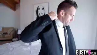 رجل ينيك يوم زفافها